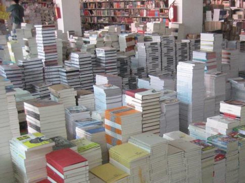 教育路上的助力：学生用品批发行业的动态观察